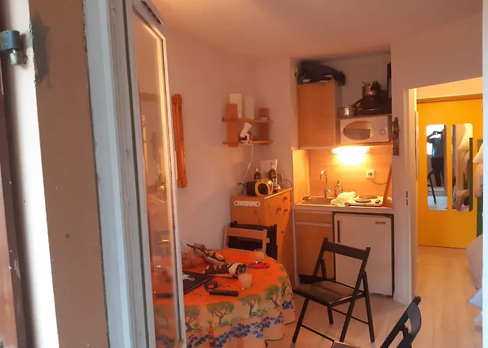 A La Montagne Apartment *